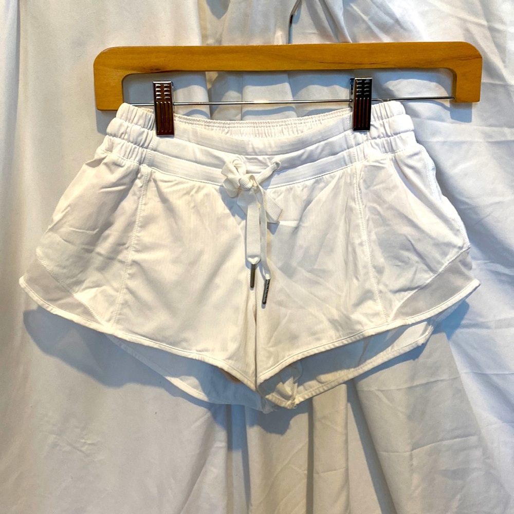Lululemon Hotty Hot Short 2.5 inseam